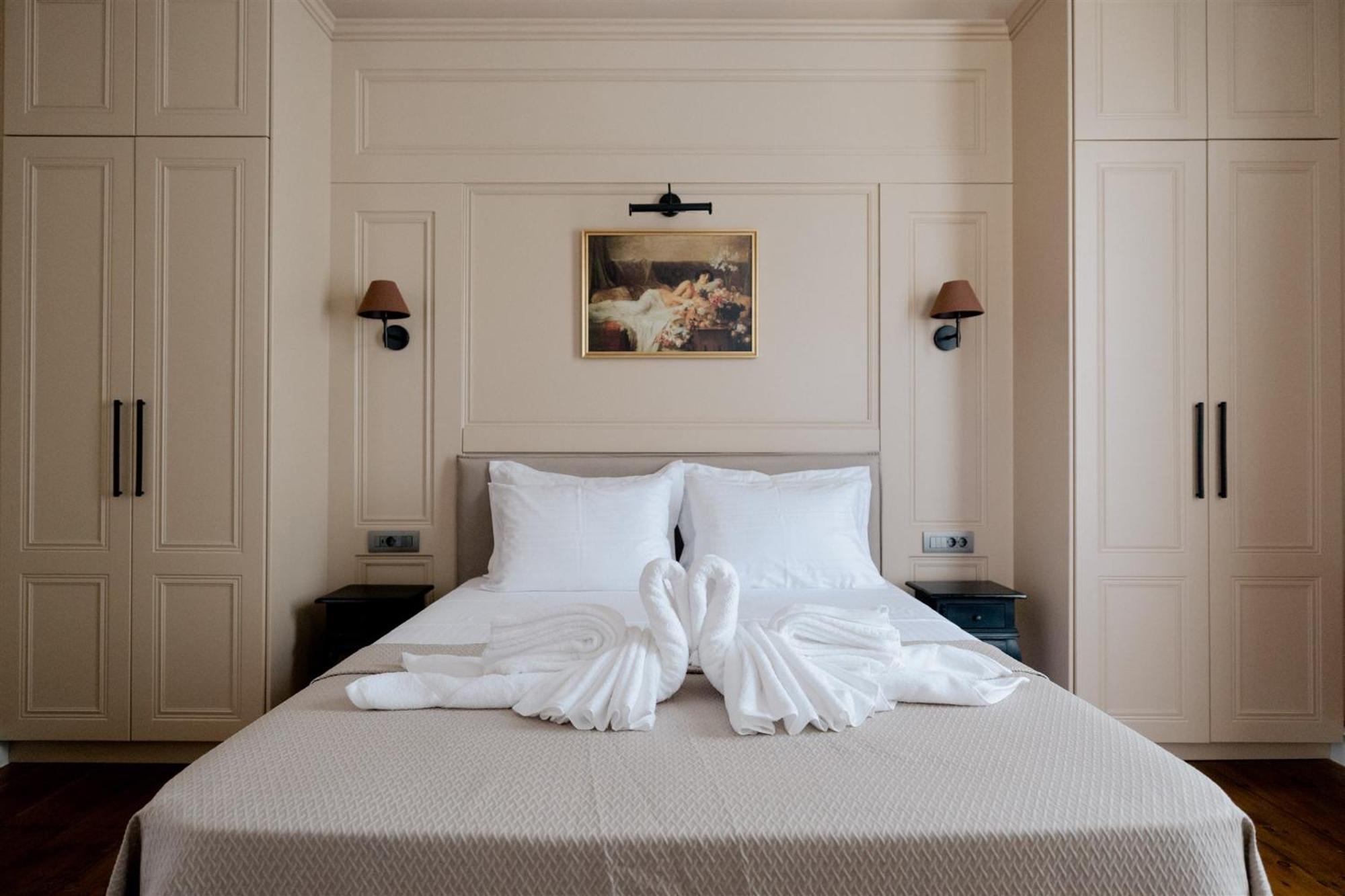 Victoria Mansion A Luxurious Neoclassical Experience * Rhodes City