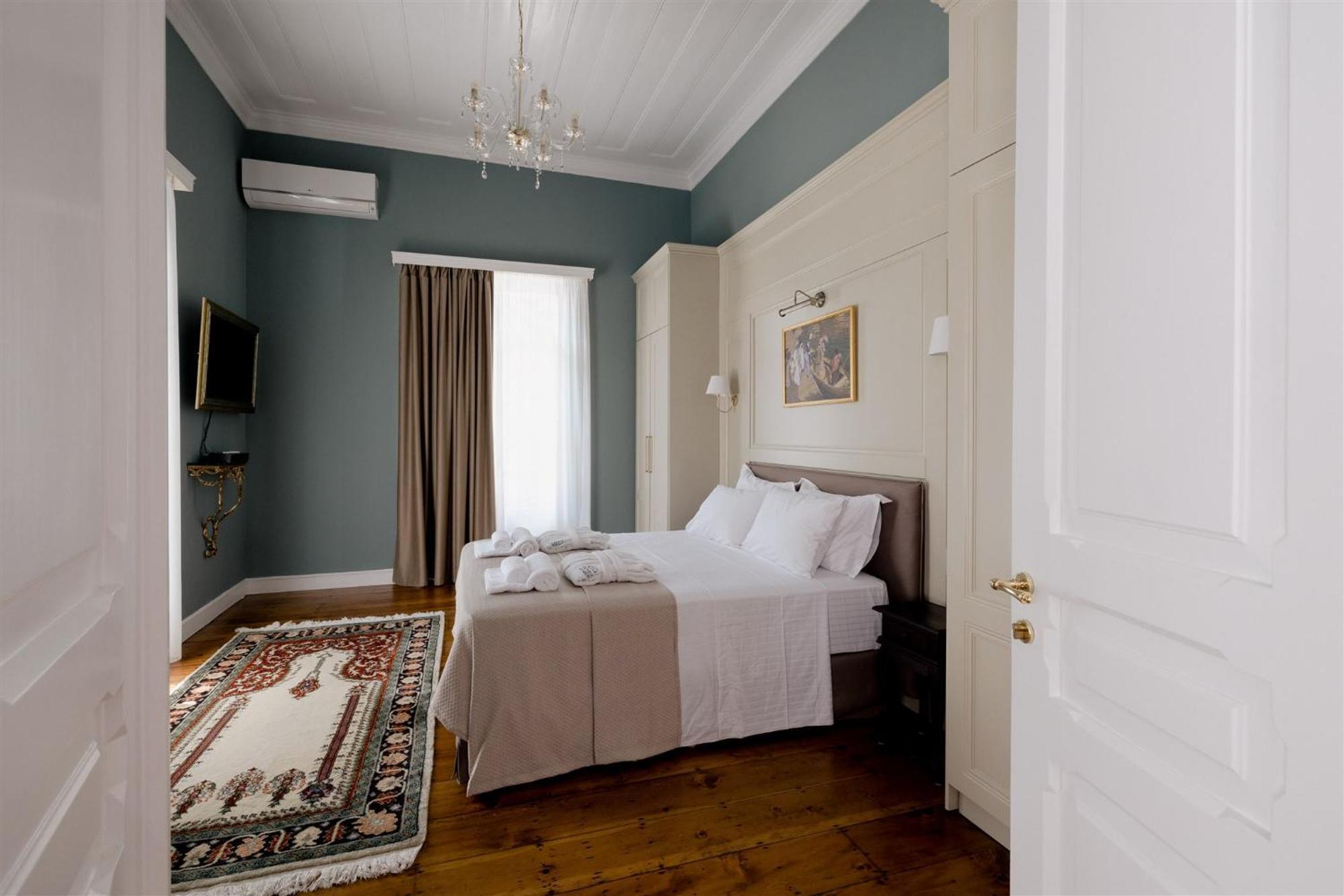 Victoria Mansion A Luxurious Neoclassical Experience *